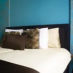 아파트 Deluxe Cosmopolitan With Free Parking 부다페스트