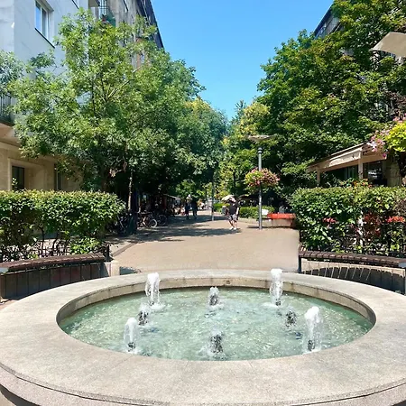 Deluxe Cosmopolitan With Free Parking