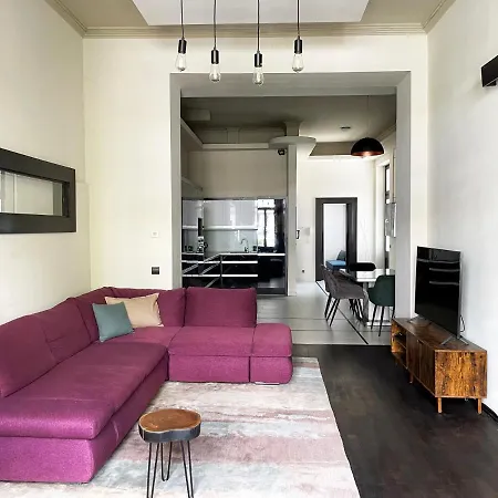 Apartament Deluxe Cosmopolitan Budapest, With Private Parking Budapesta