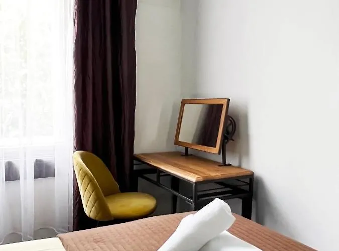 Deluxe Cosmopolitan With Free Parking Apartament Budapesta